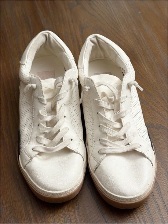 DV by Dolce Vita Shoes - DV by Dolce Vita White and Black Sneakers Sleek Minimalist Design size 10